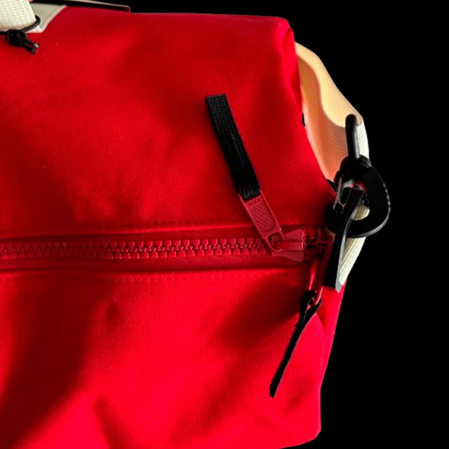 CORTEIZ HMP DUFFLE BAG (RED)