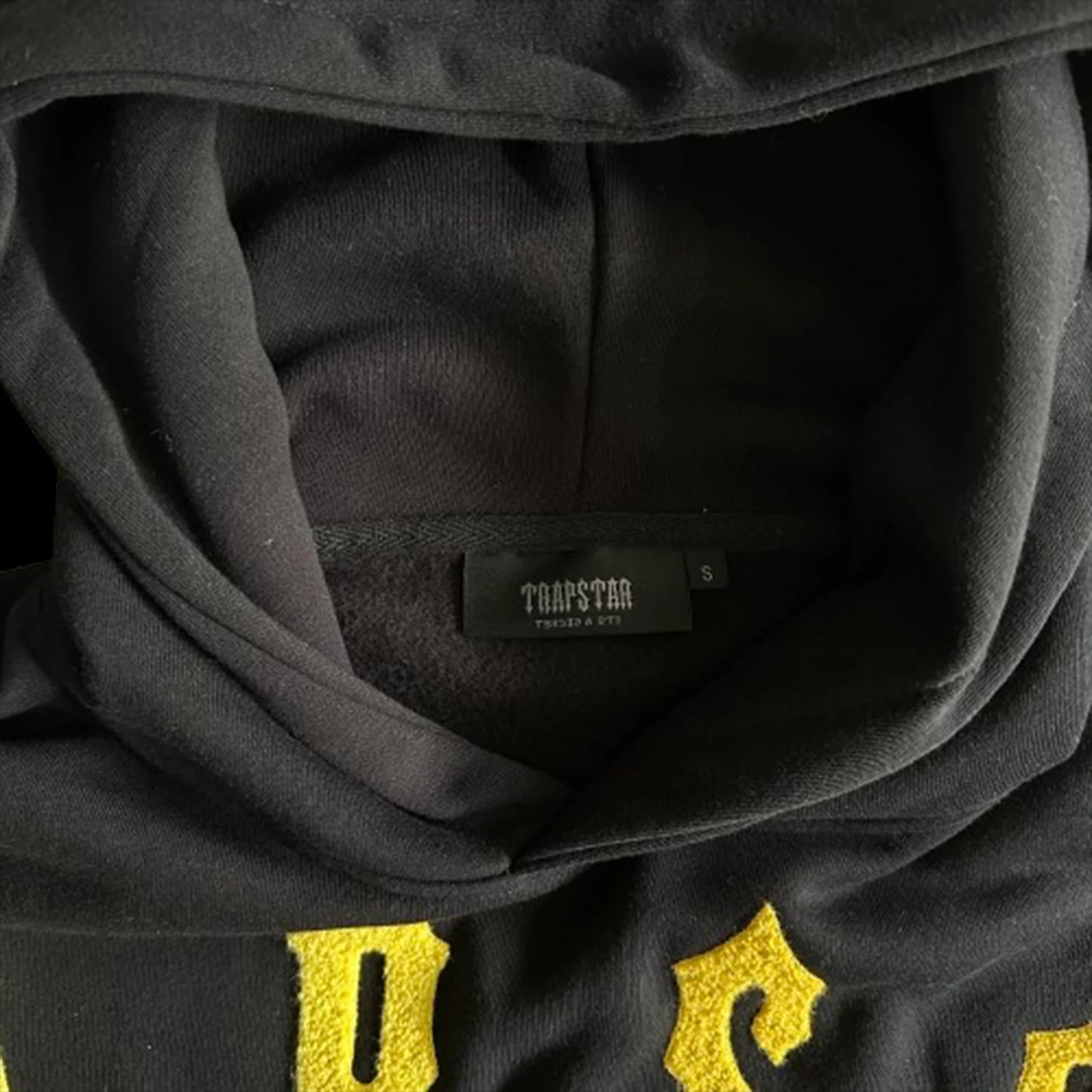 TRAPSTAR IRONGATE ARCH CHENILLE 2.0 TRACKSUIT - (BLACK/YELLOW)