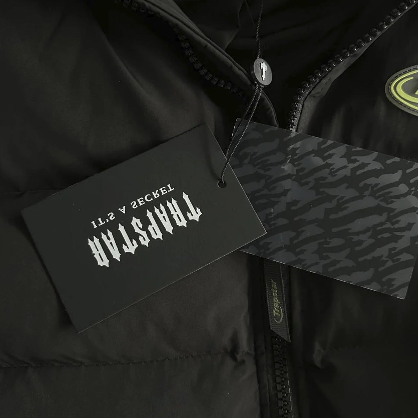 TRAPSTAR HYPERDRIVE DETACHABLE HOODED PUFFER JACKET - (BLACK / LIME GREEN)