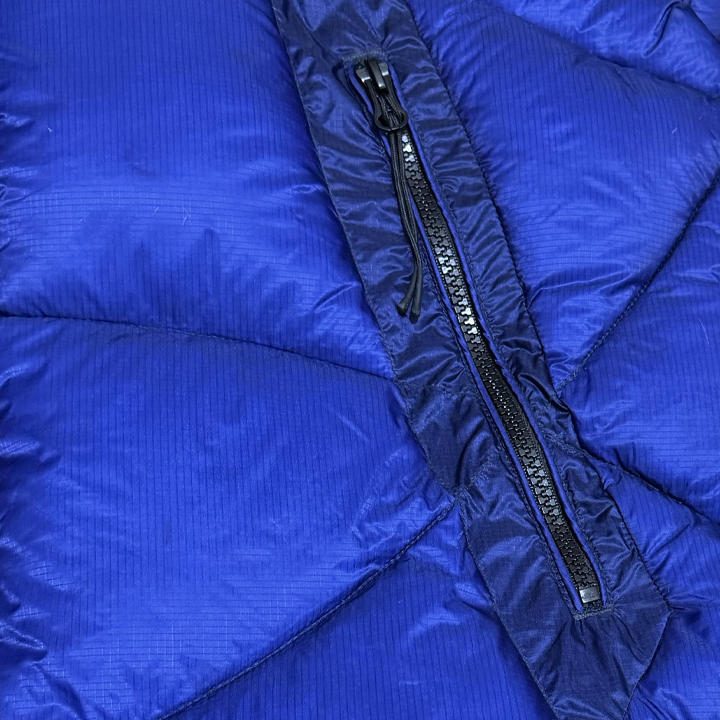 PALACE X C.P. COMPANY PUFFER JACKET (BRIGHT COBALT)