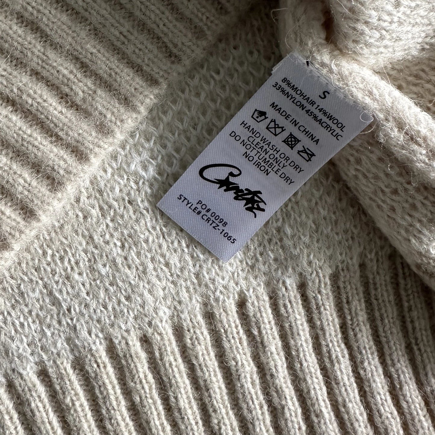 CORTEIZ MOHAIR FUZZY COLLAR SWEATER-(CREAM)