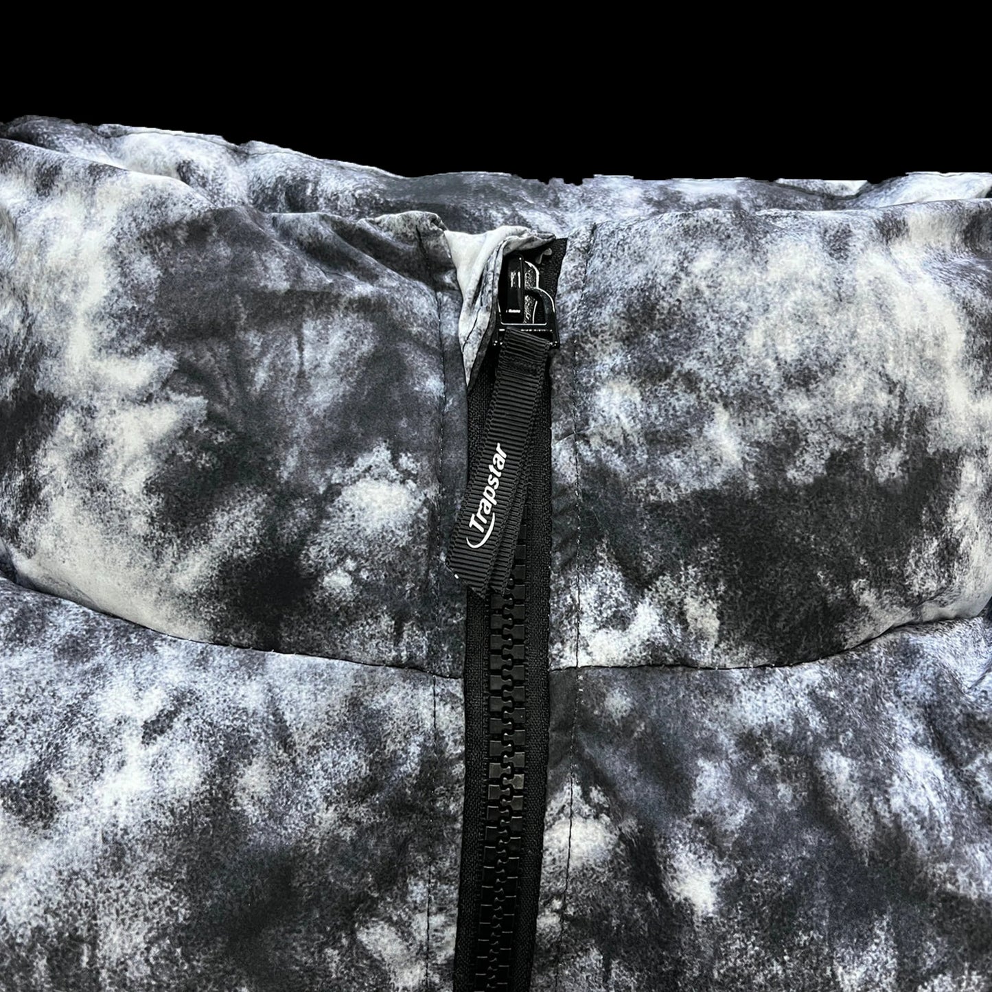 TRAPSTAR HYPERDRIVE HOODED PUFFER - (BLACK/TIE DYE)