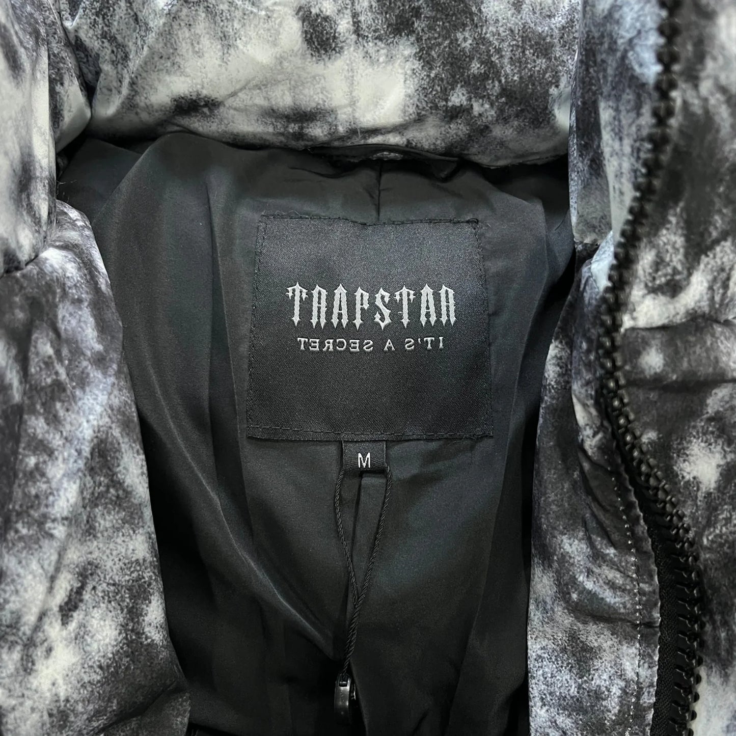 TRAPSTAR HYPERDRIVE HOODED PUFFER - (BLACK/TIE DYE)